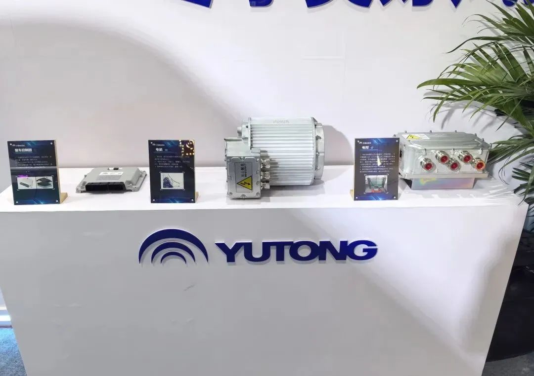 穿越春日盛景，幸运彩观光车邀您共赴行业盛宴！