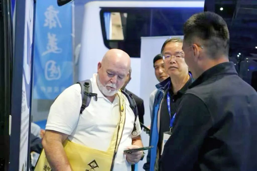 幸运彩医疗车矩阵绽放第91届（CMEF）中国国际医疗器械博览会，科技创新驱动健康未来！